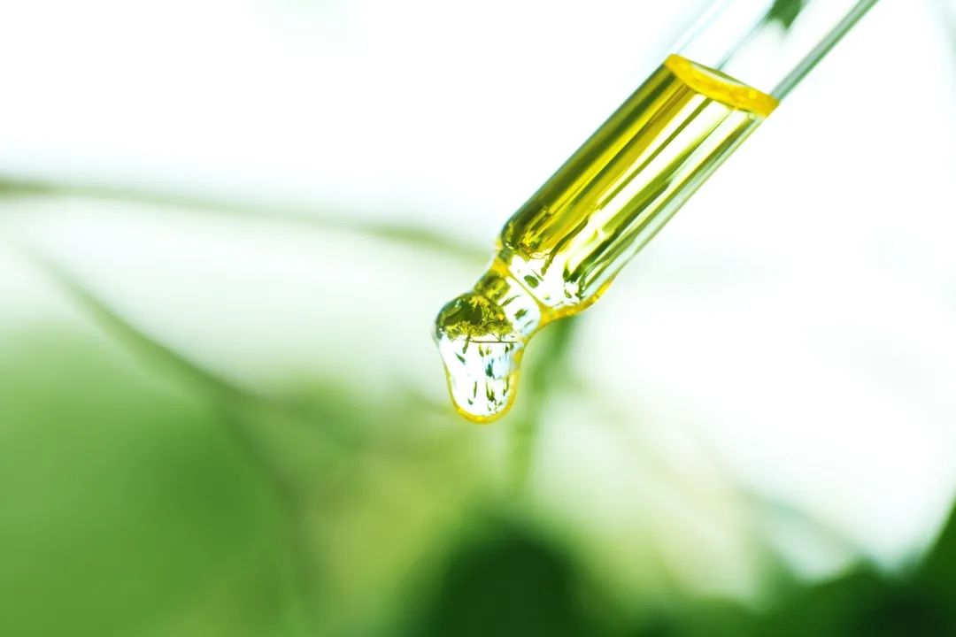 将爱施于如蓓蕾般的宝贝,用爱呵护,为孩子成长提供专属护理产品